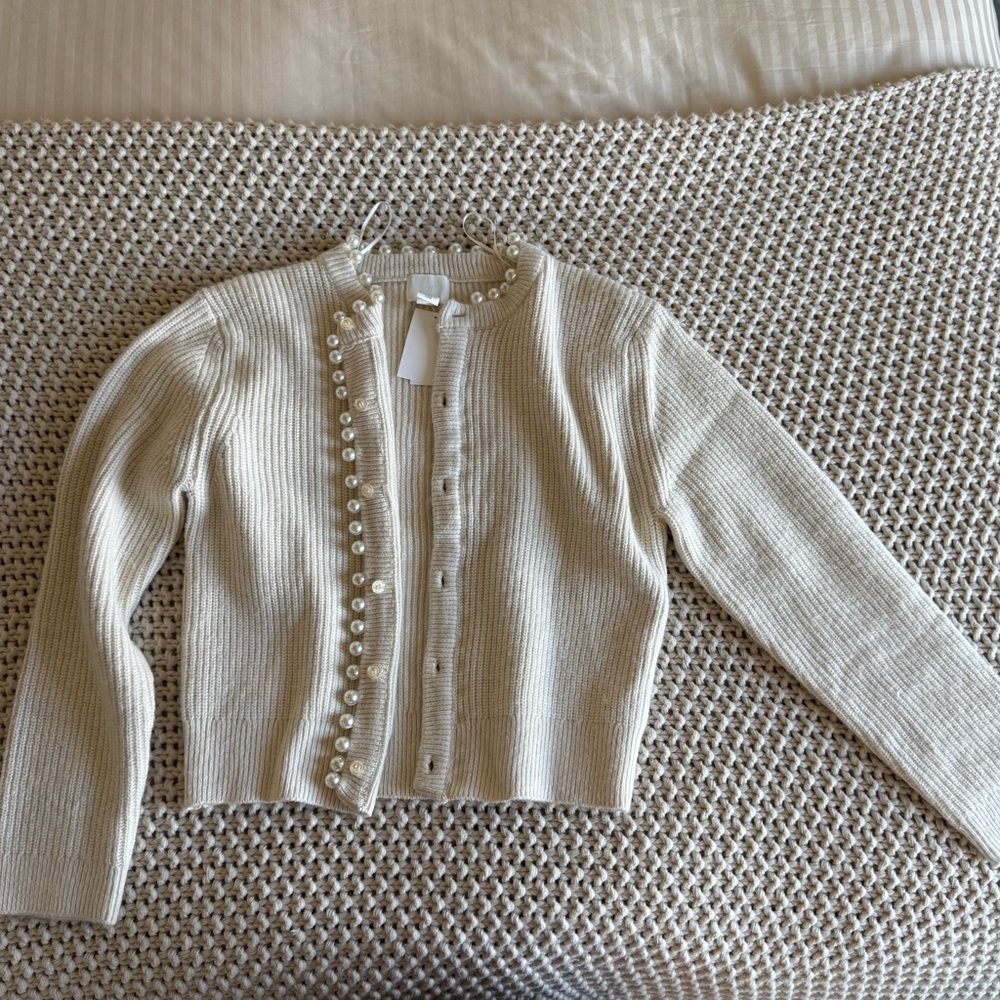 NEW CHUNKY SWEATER WITH PEARLS